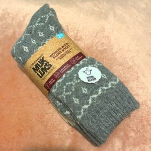 Muk Luks brand new 2 pack women’s wool blend socks, size 6-11, NWOT